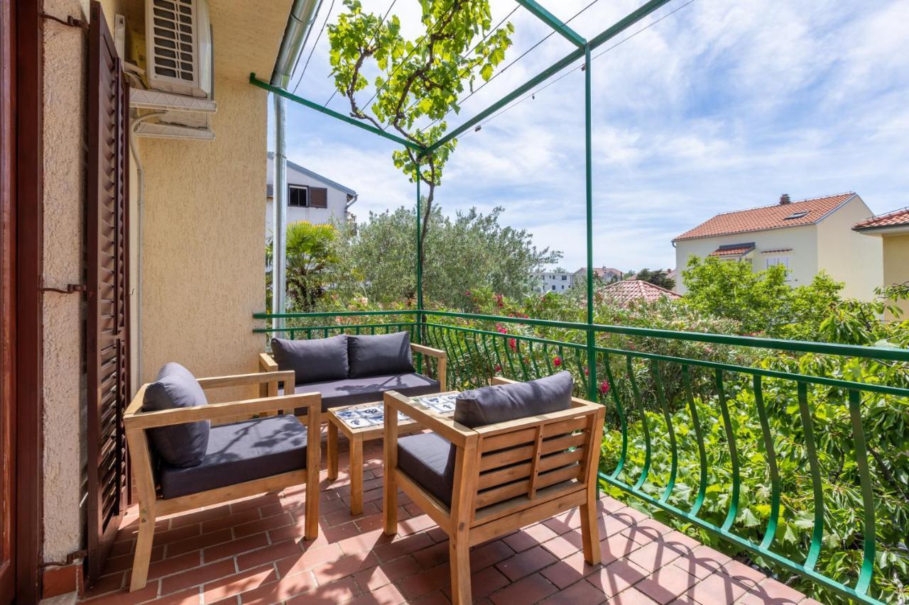 Home Away From Home With A Heated Pool Punat Exteriér fotografie