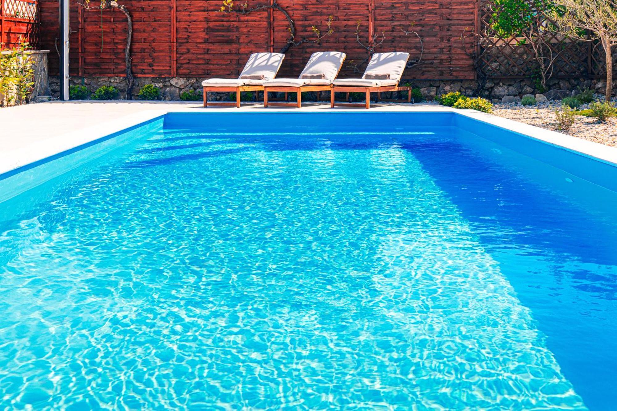 Home Away From Home With A Heated Pool Punat Exteriér fotografie
