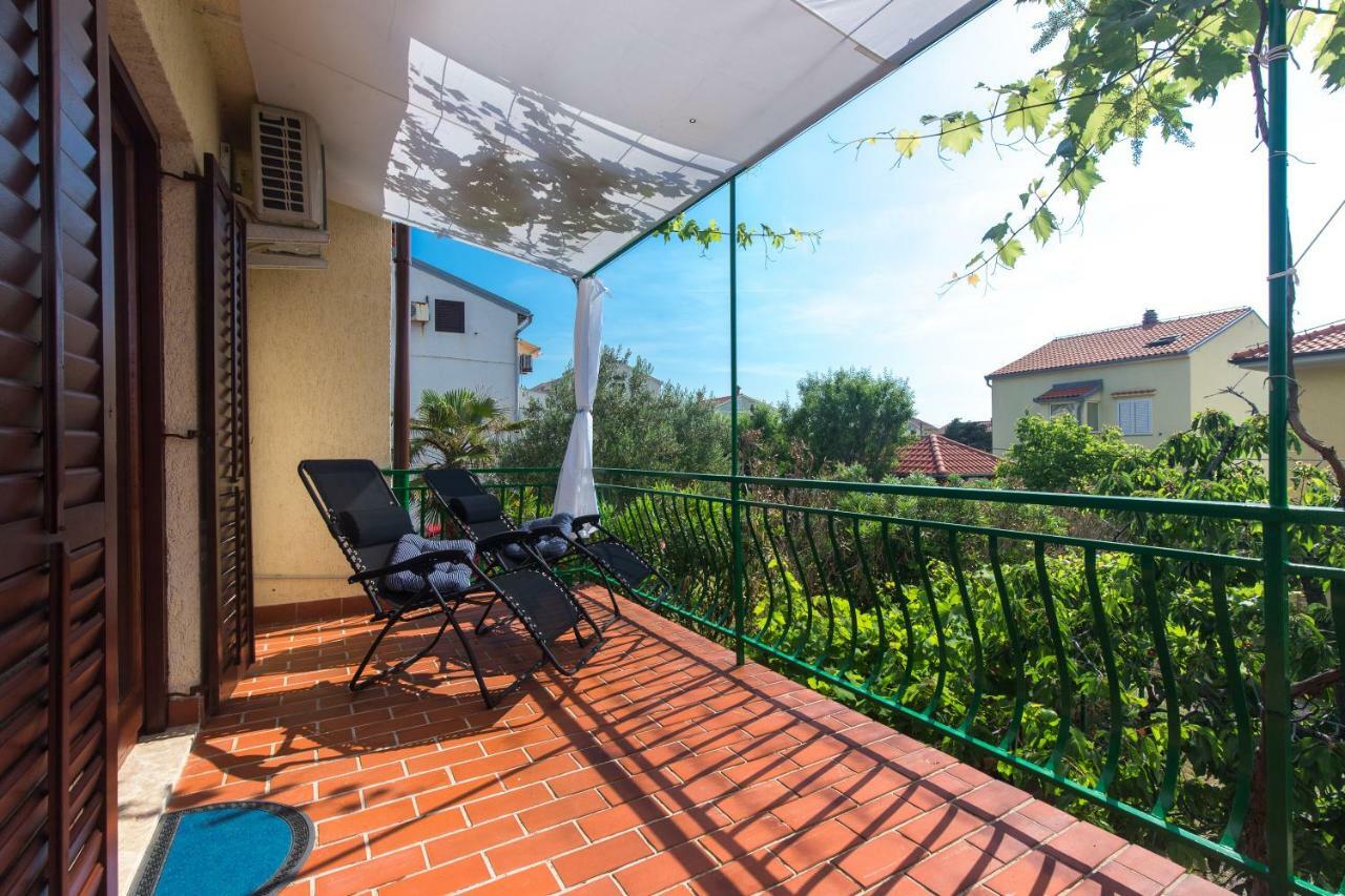 Home Away From Home With A Heated Pool Punat Exteriér fotografie
